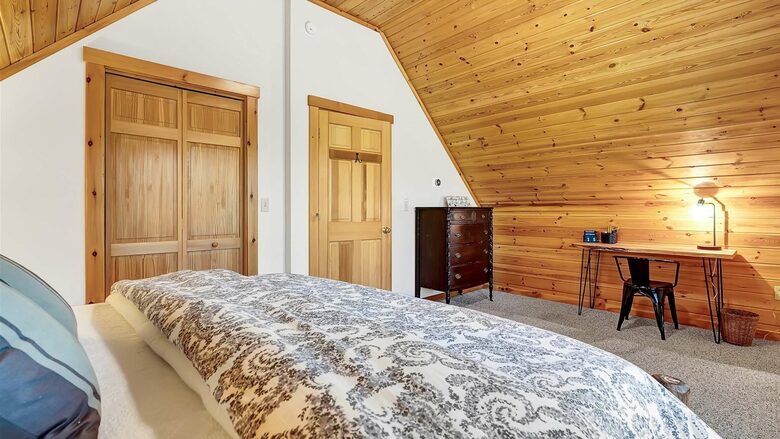 Classic Maine Chalet Near Sunday River with Firepit and Bonus Living Space - Bethel, Maine