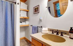 Classic Maine Chalet Near Sunday River with Firepit and Bonus Living Space - Bethel, Maine