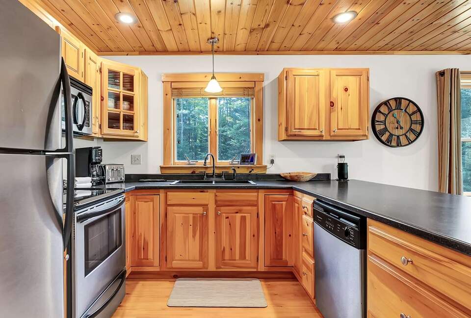 Classic Maine Chalet Near Sunday River with Firepit and Bonus Living Space - Bethel, Maine