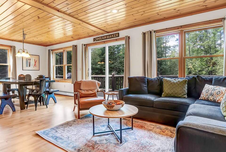 Classic Maine Chalet Near Sunday River with Firepit and Bonus Living Space - Bethel, Maine