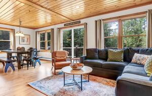Classic Maine Chalet Near Sunday River with Firepit and Bonus Living Space - Bethel, Maine