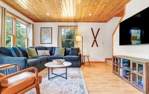 Classic Maine Chalet Near Sunday River with Firepit and Bonus Living Space - Bethel, Maine