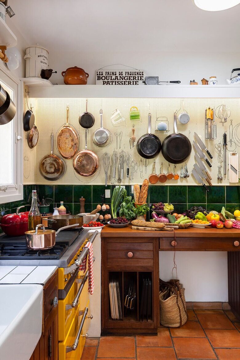 A Provençal Culinary & Historical Haven - Châteauneuf-Grasse, France