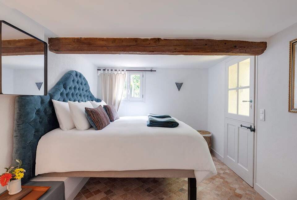 A Provençal Culinary & Historical Haven - Châteauneuf-Grasse, France