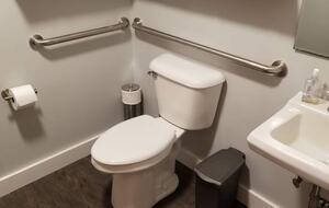 Single Level Historic District Retreat Walkable to Newcastle Dining - Newcastle, Maine