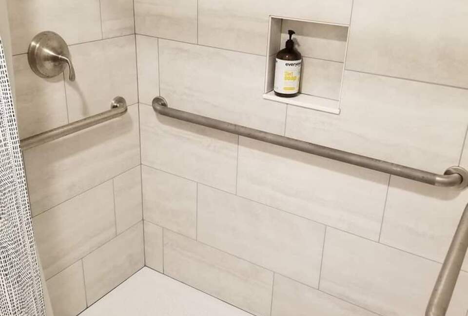 Single Level Historic District Retreat Walkable to Newcastle Dining - Newcastle, Maine