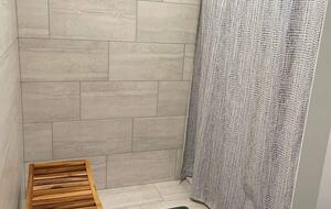 Single Level Historic District Retreat Walkable to Newcastle Dining - Newcastle, Maine