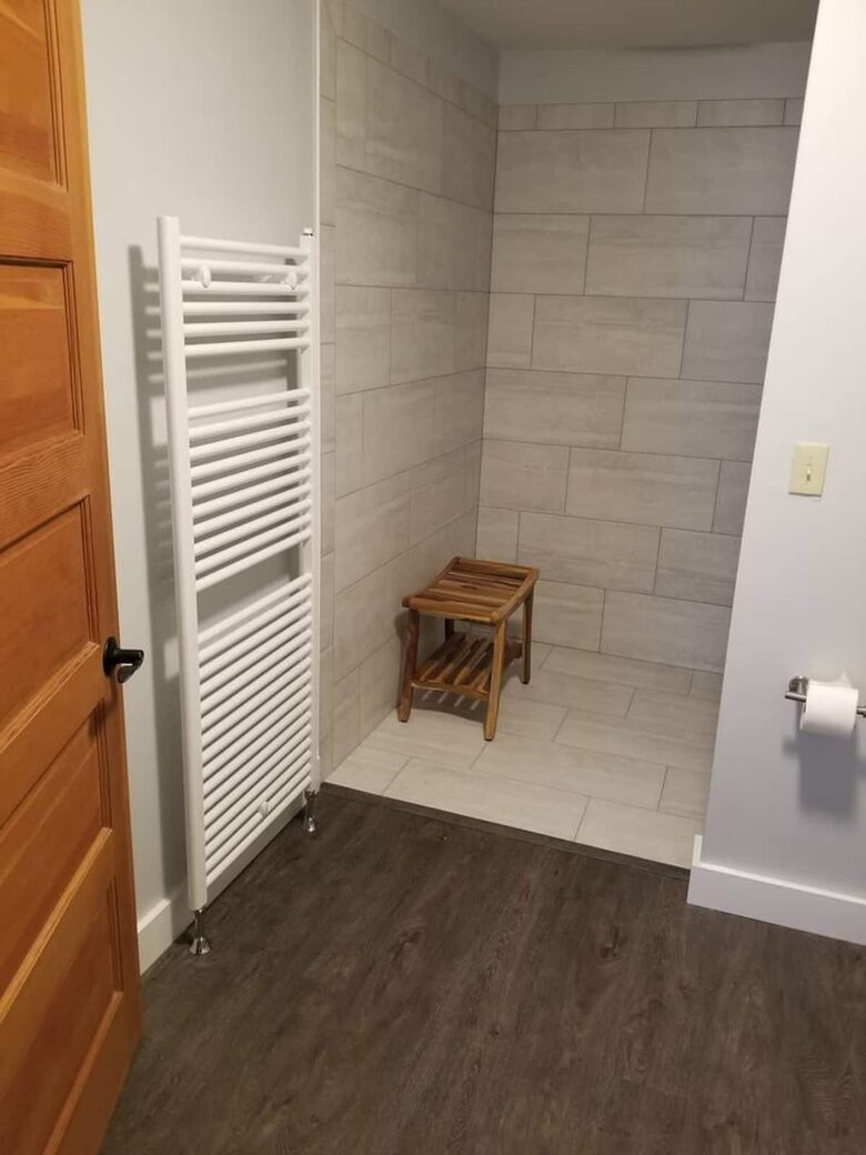 Single Level Historic District Retreat Walkable to Newcastle Dining - Newcastle, Maine