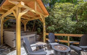 Upscale Mountain Cottage Near Downtown Blowing Rock - Blowing Rock, North Carolina