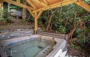 Upscale Mountain Cottage Near Downtown Blowing Rock - Blowing Rock, North Carolina