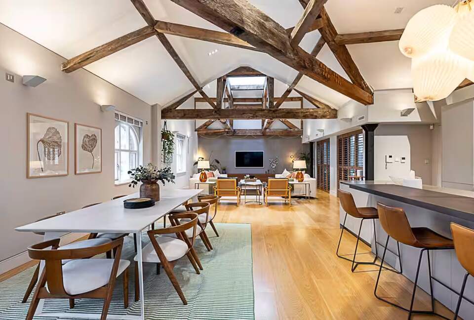 London Historic Southwark Residence - London, United Kingdom