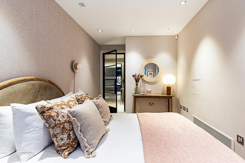 London Historic Southwark Residence - London, United Kingdom