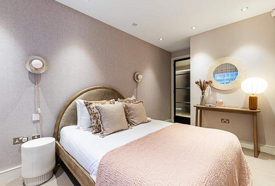 London Historic Southwark Residence - London, United Kingdom