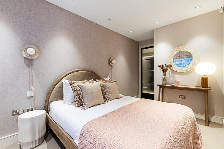 London Historic Southwark Residence - London, United Kingdom