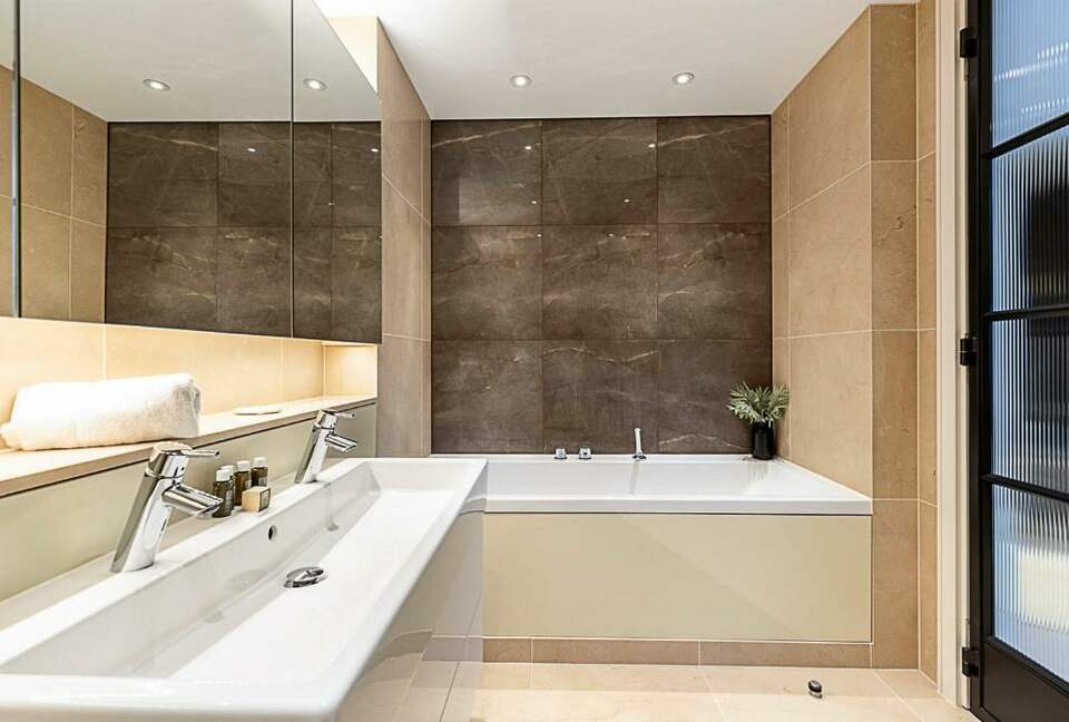 London Historic Southwark Residence - London, United Kingdom