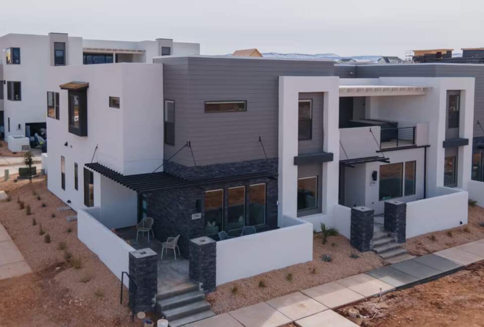 Luxury Lagoon Retreat at Desert Color - St. George, Utah