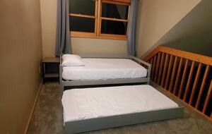 Serene Lakeside Log Cabin Retreat - Anderson, South Carolina