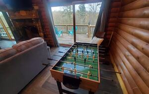 Serene Lakeside Log Cabin Retreat - Anderson, South Carolina