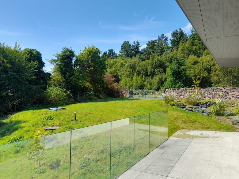 Country Home with Uninterrupted Lake Views - Tourmakeady, Ireland