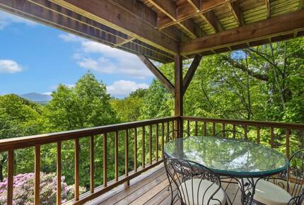 Upscale Mountain Cottage Near Downtown Blowing Rock - Blowing Rock, North Carolina