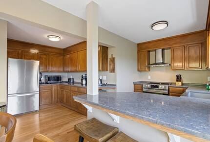 Upscale Mountain Cottage Near Downtown Blowing Rock - Blowing Rock, North Carolina