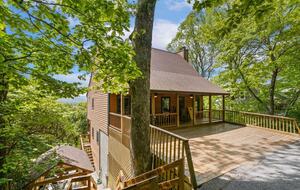 Upscale Mountain Cottage Near Downtown Blowing Rock - Blowing Rock, North Carolina