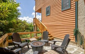 Upscale Mountain Cottage Near Downtown Blowing Rock - Blowing Rock, North Carolina