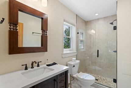 Upscale Mountain Cottage Near Downtown Blowing Rock - Blowing Rock, North Carolina