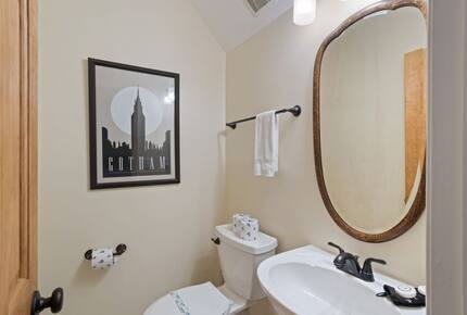 Upscale Mountain Cottage Near Downtown Blowing Rock - Blowing Rock, North Carolina