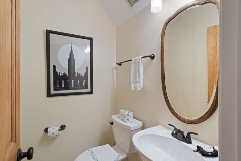 Upscale Mountain Cottage Near Downtown Blowing Rock - Blowing Rock, North Carolina