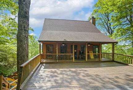Upscale Mountain Cottage Near Downtown Blowing Rock - Blowing Rock, North Carolina