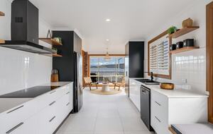 Elevated George’s Bay Waterfront with Gentle Beach Access - Akaroa, Australia