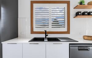 Elevated George’s Bay Waterfront with Gentle Beach Access - Akaroa, Australia