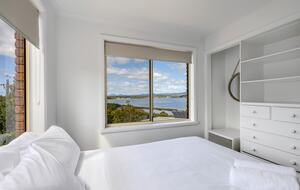 Elevated George’s Bay Waterfront with Gentle Beach Access - Akaroa, Australia