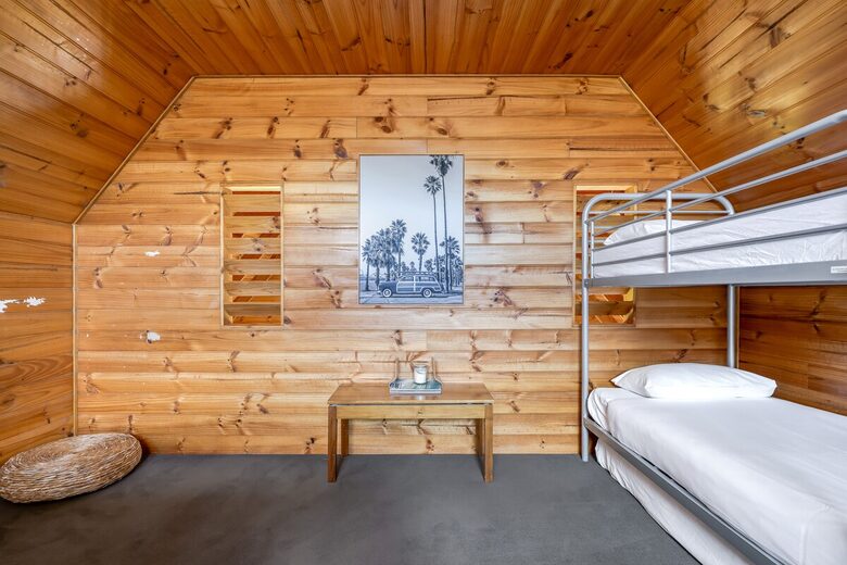 Elevated George’s Bay Waterfront with Gentle Beach Access - Akaroa, Australia