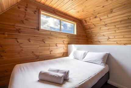 Elevated George’s Bay Waterfront with Gentle Beach Access - Akaroa, Australia