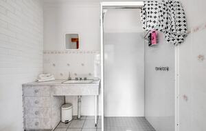 Elevated George’s Bay Waterfront with Gentle Beach Access - Akaroa, Australia