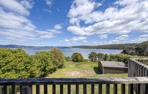 Elevated George’s Bay Waterfront with Gentle Beach Access - Akaroa, Australia