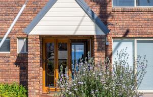Elevated George’s Bay Waterfront with Gentle Beach Access - Akaroa, Australia