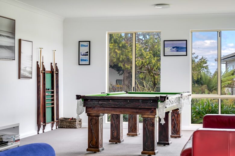 Elevated George’s Bay Waterfront with Gentle Beach Access - Akaroa, Australia