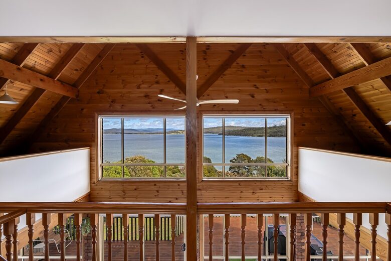 Elevated George’s Bay Waterfront with Gentle Beach Access - Akaroa, Australia