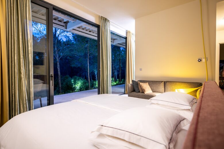 Nid Caché - Glass Tree House with private beach - Vrboska, Croatia