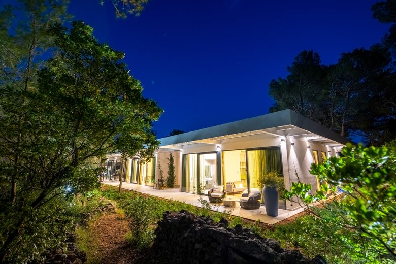 Nid Caché - Glass Tree House with private beach - Vrboska, Croatia