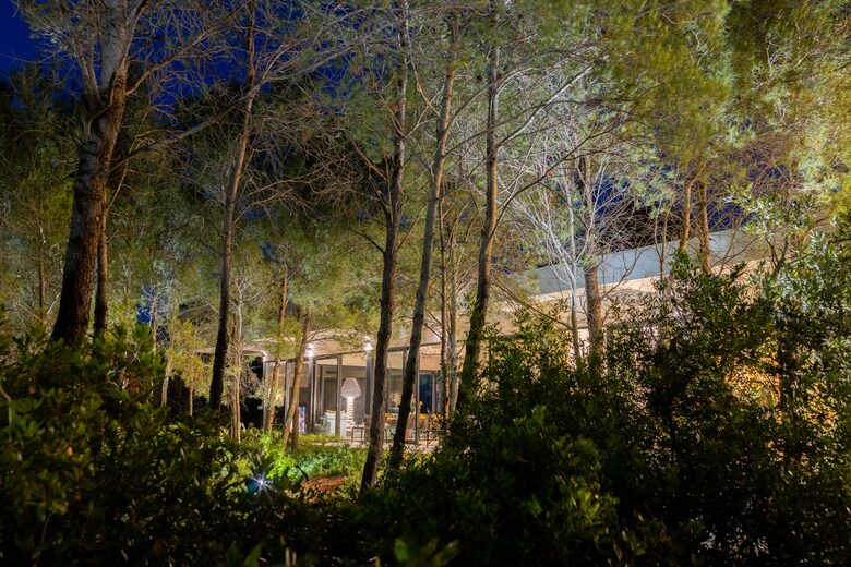 Nid Caché - Glass Tree House with private beach - Vrboska, Croatia