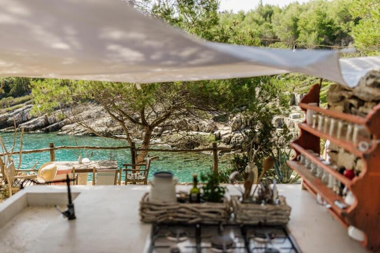 Nid Caché - Glass Tree House with private beach - Vrboska, Croatia