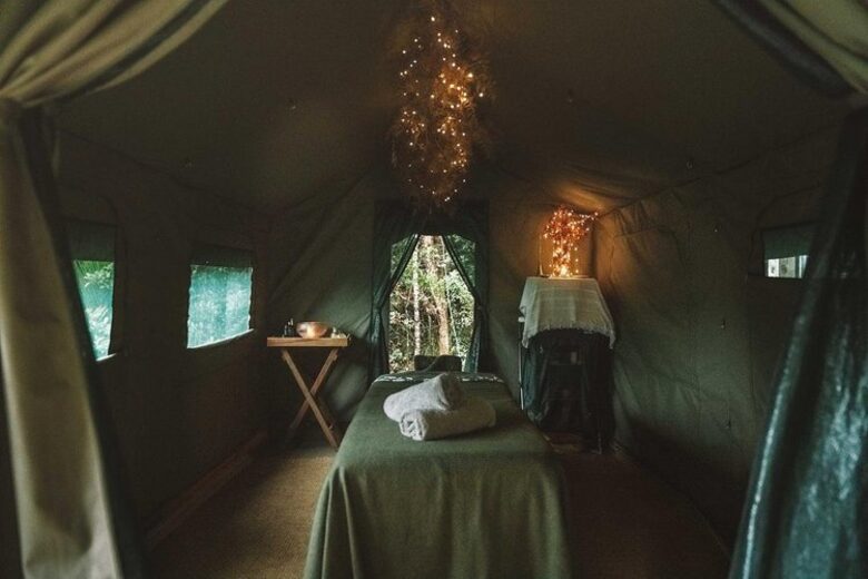 Octagonal Forest Treehouse with Private Spring-Fed Hot Tub - Waiheke Island, New Zealand