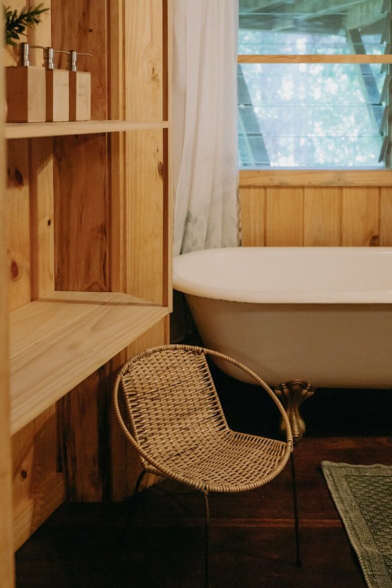 Octagonal Forest Treehouse with Private Spring-Fed Hot Tub - Waiheke Island, New Zealand
