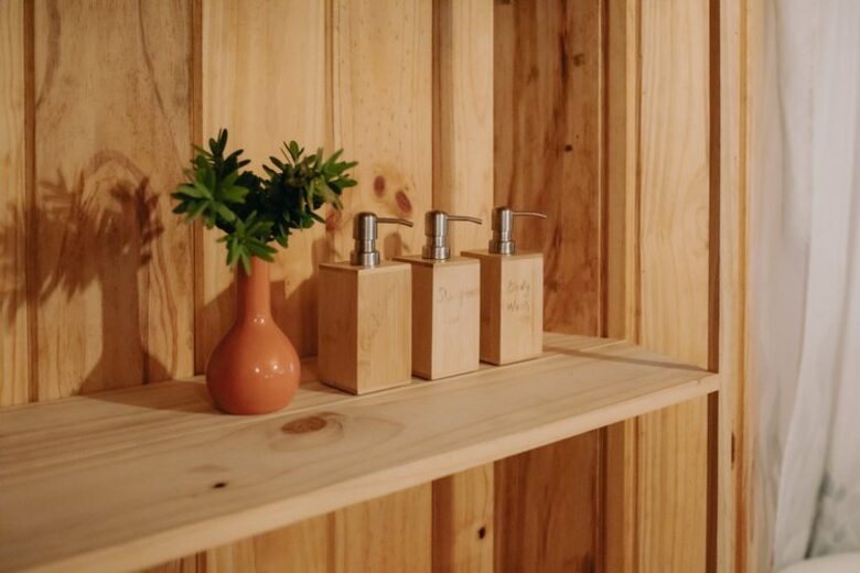 Octagonal Forest Treehouse with Private Spring-Fed Hot Tub - Waiheke Island, New Zealand