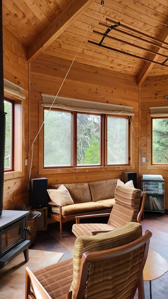 Octagonal Forest Treehouse with Private Spring-Fed Hot Tub - Waiheke Island, New Zealand