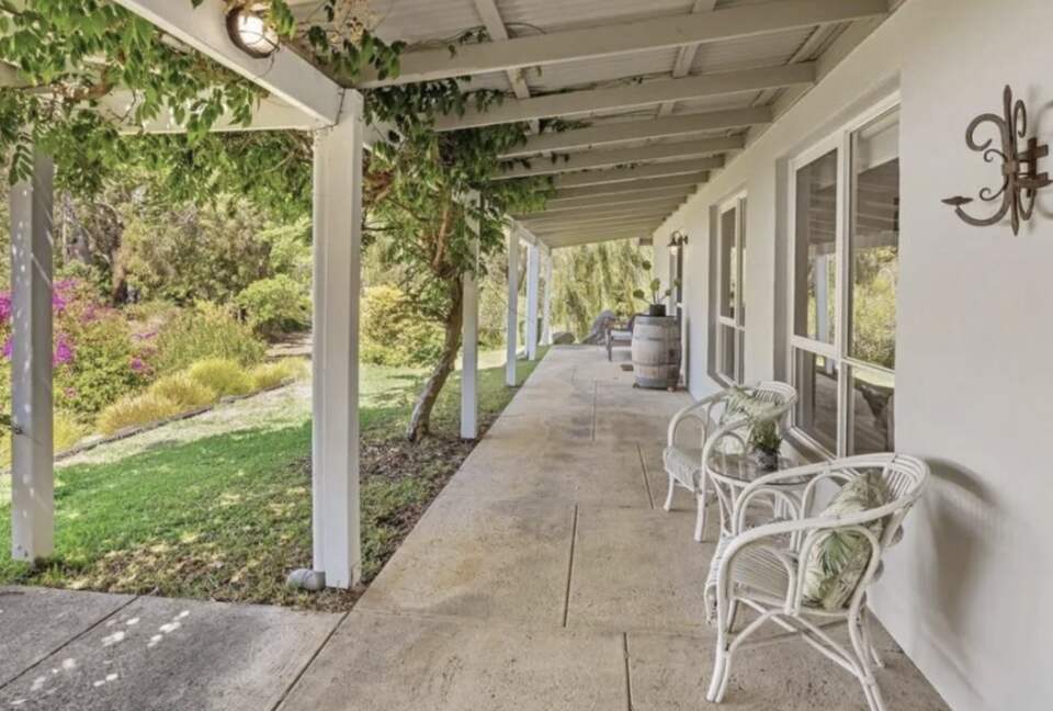 Wraparound Verandah Living at a Quindalup Home near Wineries - Quindalup, Australia
